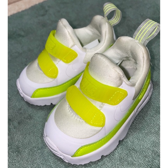 Nike Toddler Air Max’s - Picture 4 of 4
